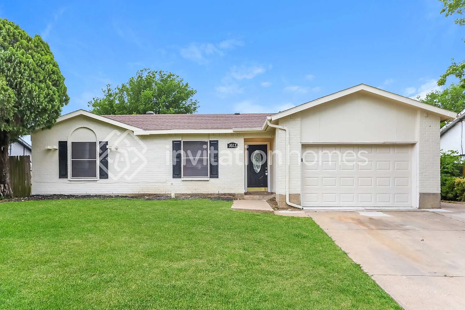 1613 Willowbrook St Lancaster, TX 75134 — Photo 1