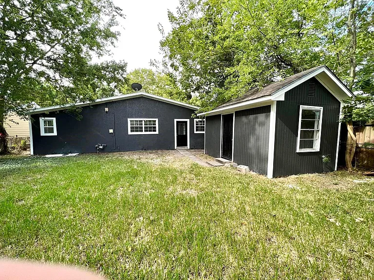 2107 Garvey Dr — Photo 34