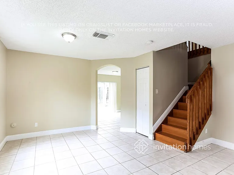 13440 SW 24th St — Photo 4