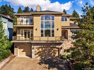 9422 SW Boones Ferry Rd, Portland, OR 97219