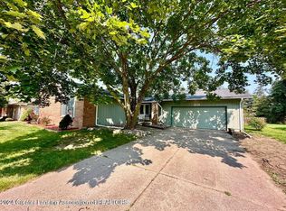 2228 Tamarack Dr, Okemos, MI 48864