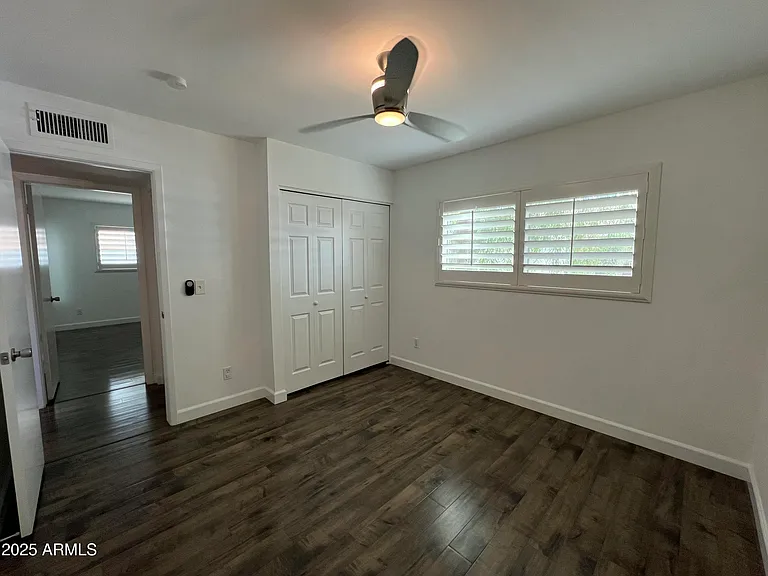 8744 E Rose Ln — Photo 9
