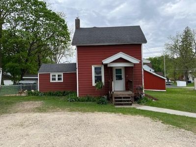 1554 Church Ave, Saint Charles, MN, 55972