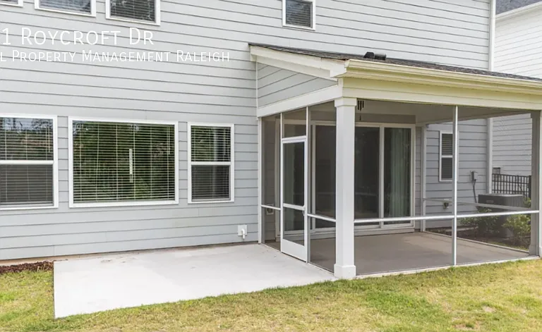 521 Roycroft Dr — Photo 14