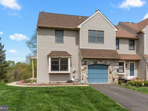 351 Basswood Cir, Feasterville Trevose, PA 19053