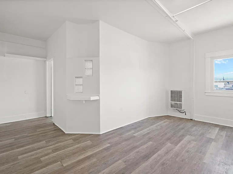 3767 Midvale Ave #3 — Photo 15