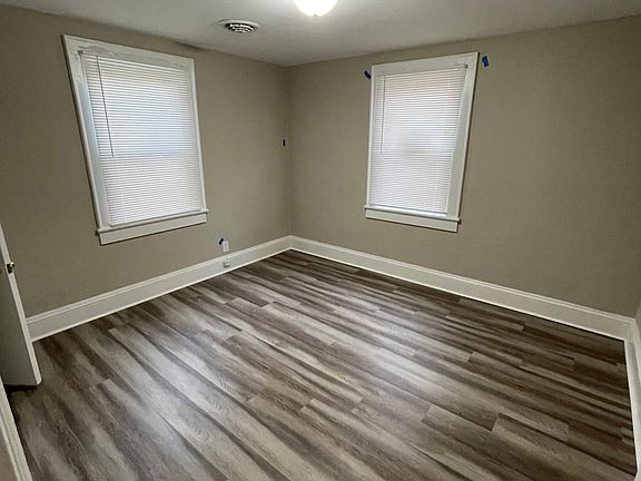 5th image of 3328 Marne Ave