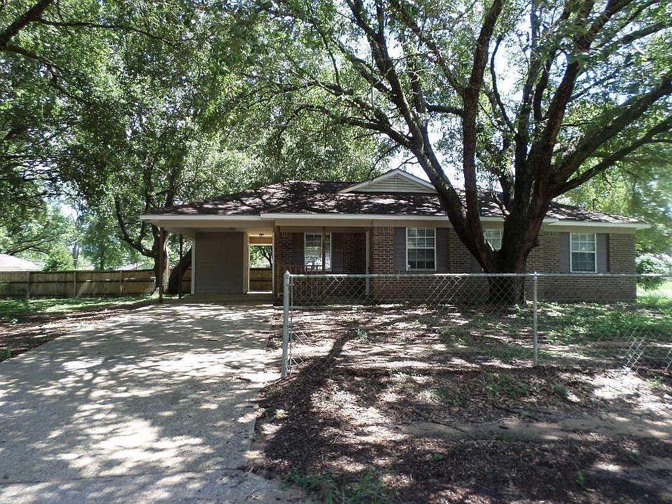 1st image of 12405 Wynn Dr N