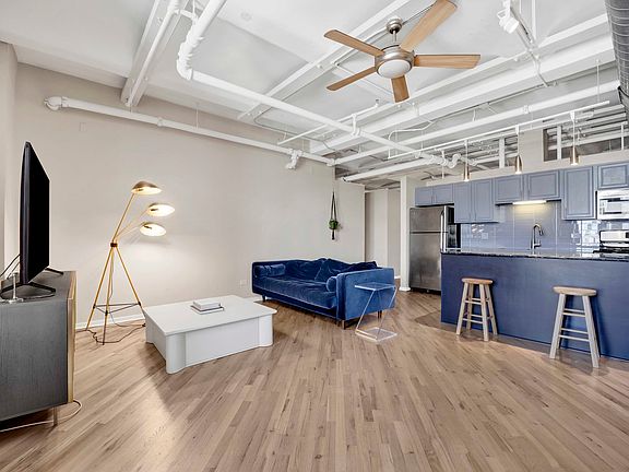 4th image of 500 S Clinton St APT 642