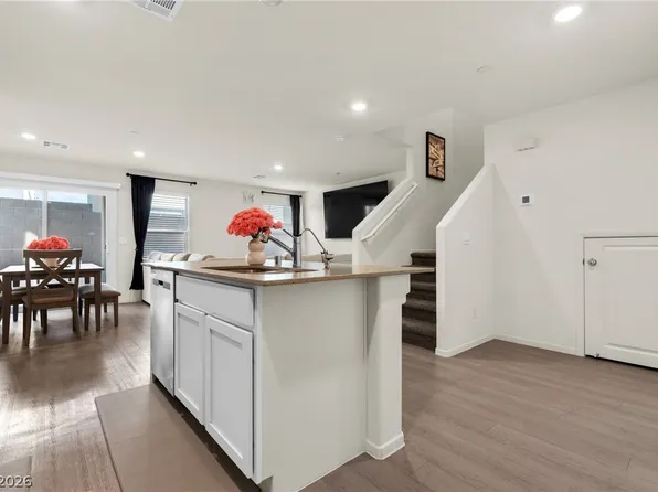 6136 Lily Garden St, North Las Vegas, NV 89081