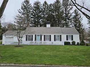 901 Market St, Mifflinburg, PA 17844