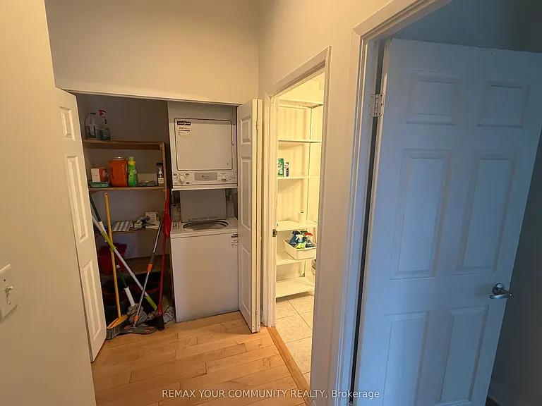 8 Wellesley St E #705 — Photo 12