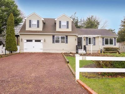 26 W End Ave, East Quogue, NY, 11942