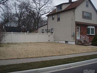 1st image of 131 E Melrose St