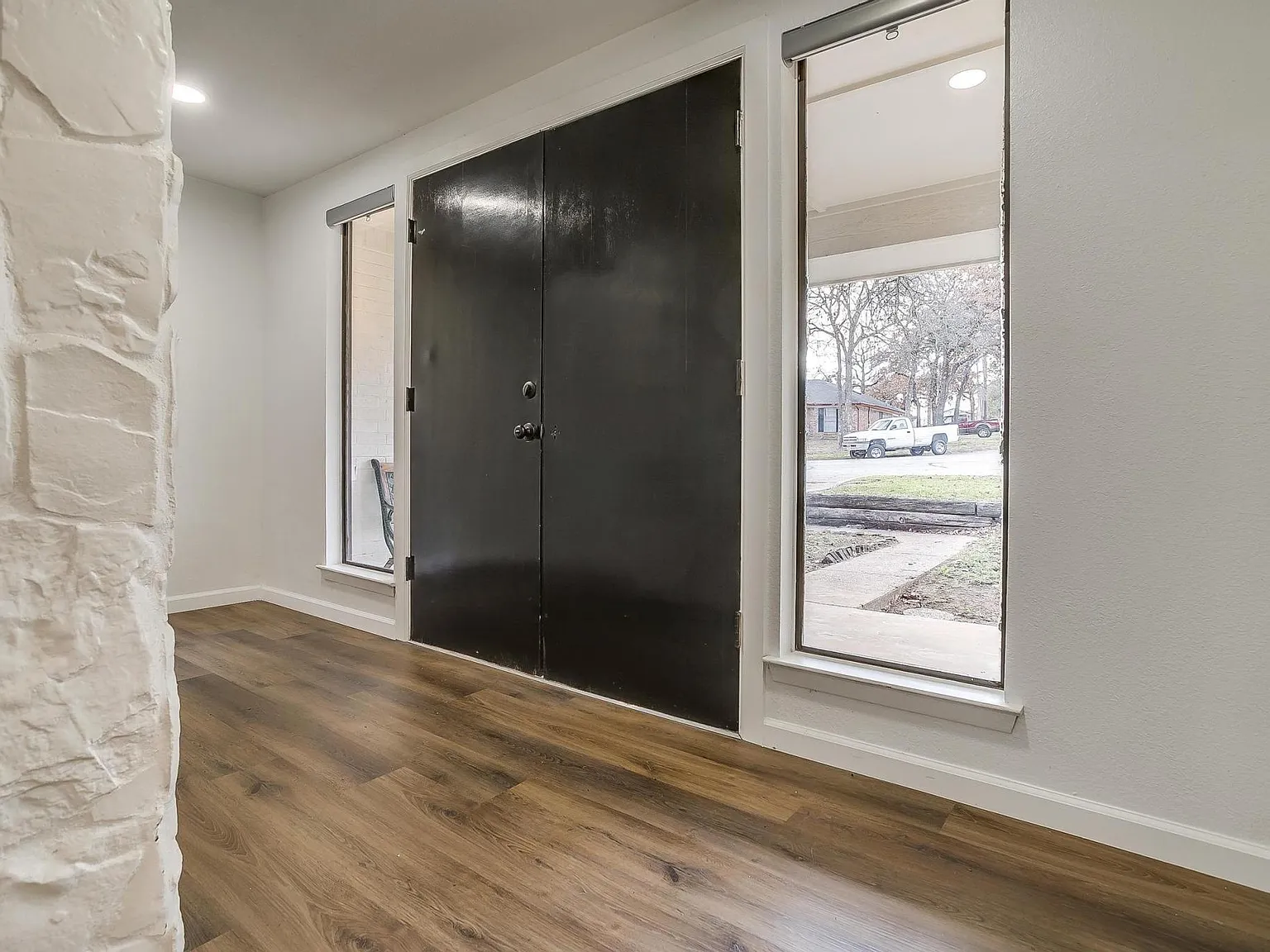 3 bed, 1593 sqft, $3,200 — Photo 4
