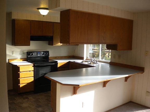 4th image of 7124 SE Marion St