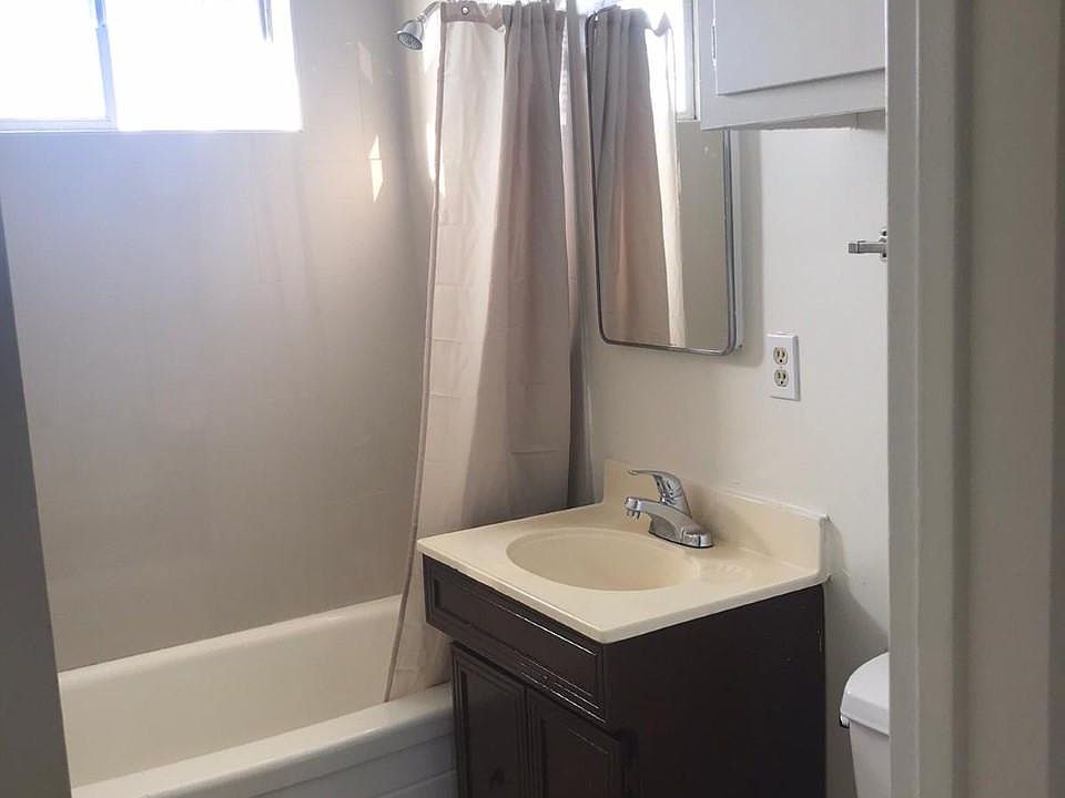 2nd image of 5809 Encinita Ave