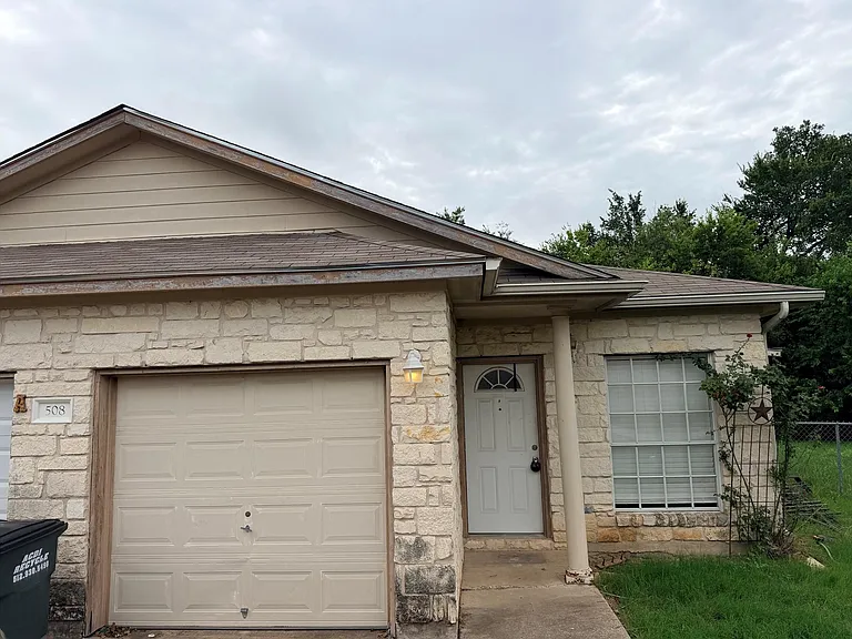 508 Tablerock Cir #B — Photo 2