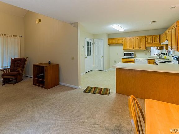 3rd image of 1037 Yellowhammer Ln