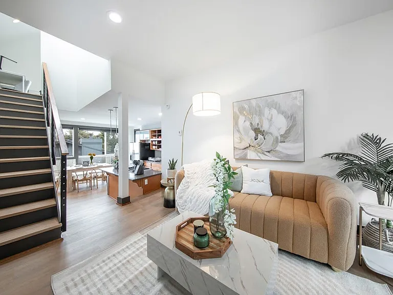 558 Highland Dr — Photo 24
