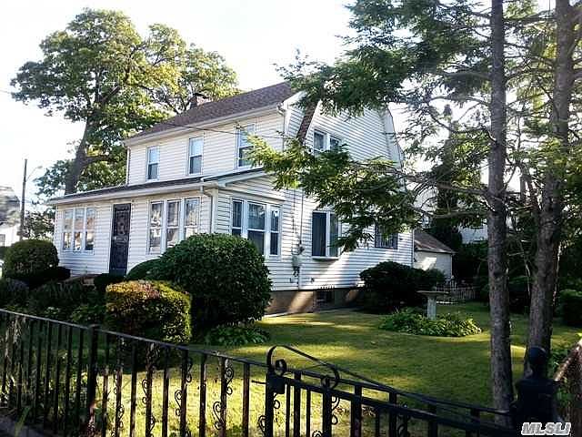 10603 223rd St, Jamaica, NY 11429 | Zillow