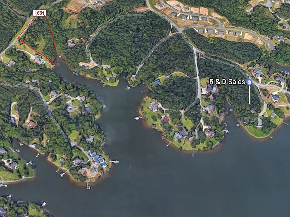 4.37 acres, 200'+ shoreline