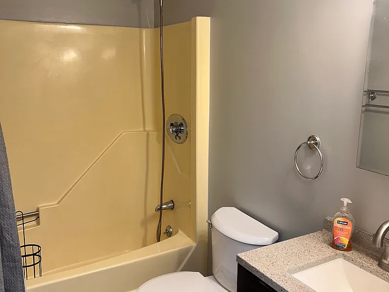24 Apache Way — Photo 7