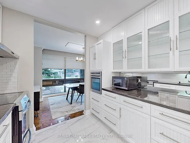 619 Avenue Rd #201 — Photo 22