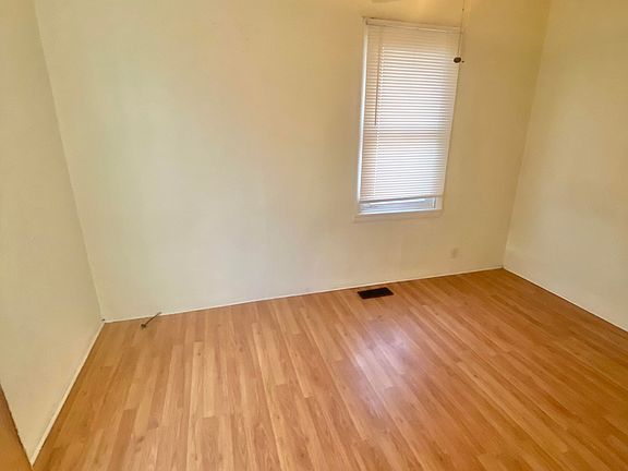4th image of 3417 Snow Rd