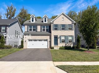 10814 N Riding Rd, Upper Marlboro, MD 20772