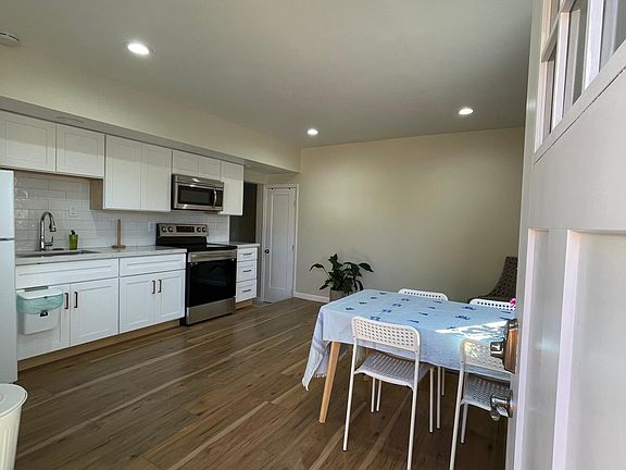 2nd image of 3001 Harper St #A