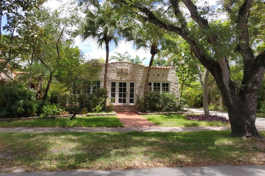 1st image of 613 Navarre Ave