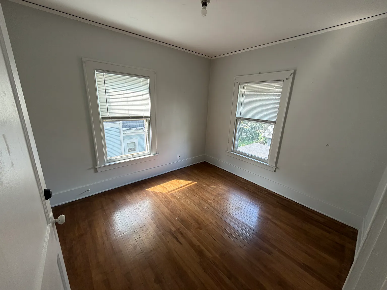 719 Lockwood St NE — Photo 2