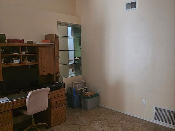 5th image of 371 Rogers Ct