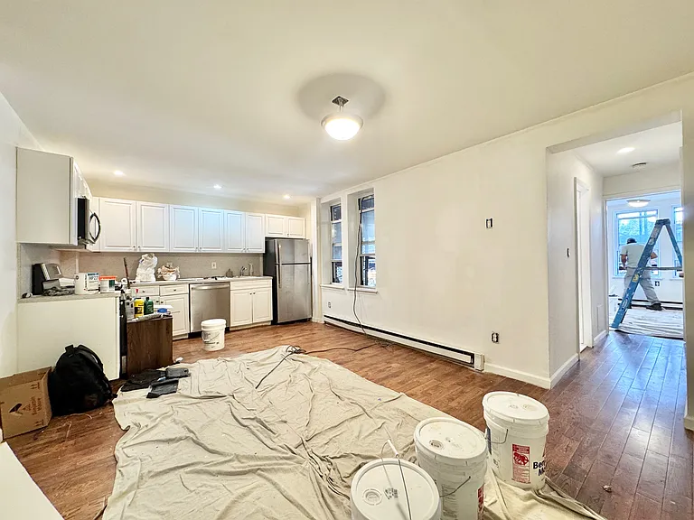 41 Brooklyn Ave — Photo 6