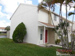 3304 Poolside Dr, Greenacres, FL 33463
