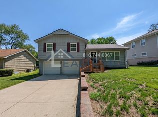 10005 E 78th St, Raytown, MO 64138