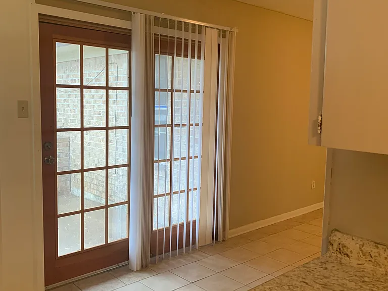 909 Tammy Dr — Photo 6