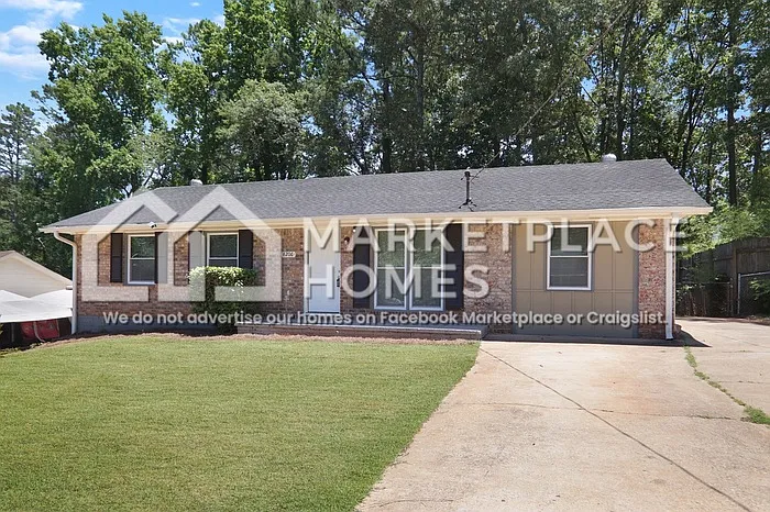 8206 Huntington Dr — Photo 4