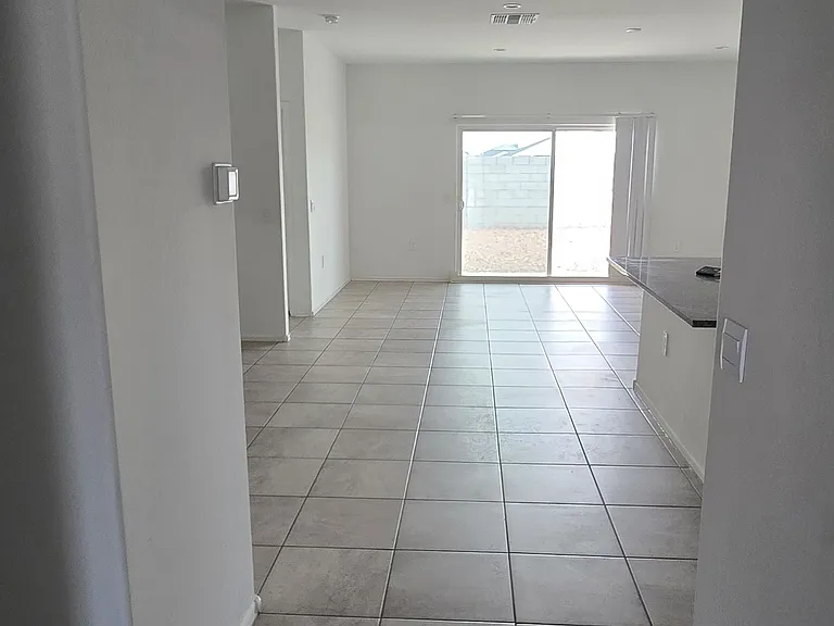 1527 E Lardner Dr — Photo 24