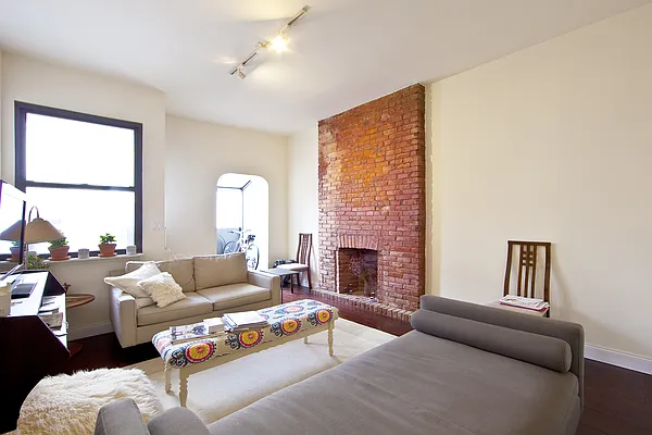 Rented by Creed Realty Group | media 1