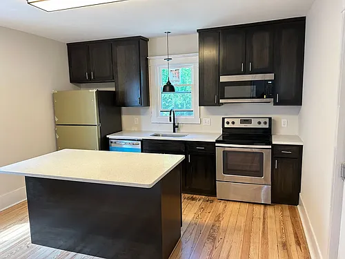 322 N Broadway Photo 1