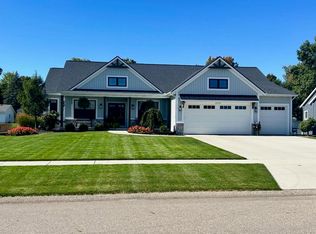 6721 Alward Dr, Hudsonville, MI 49426