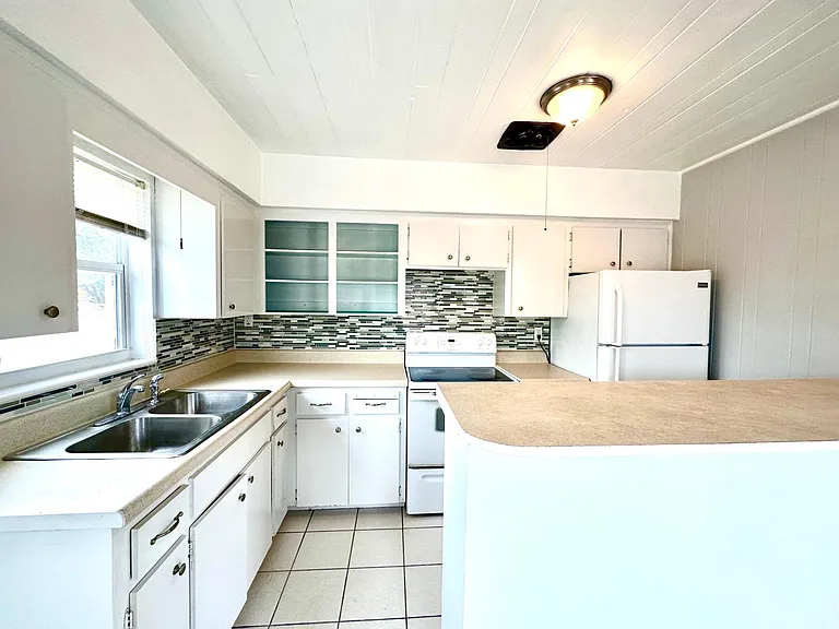 7209 Boca Ciega Dr #1 — Photo 8
