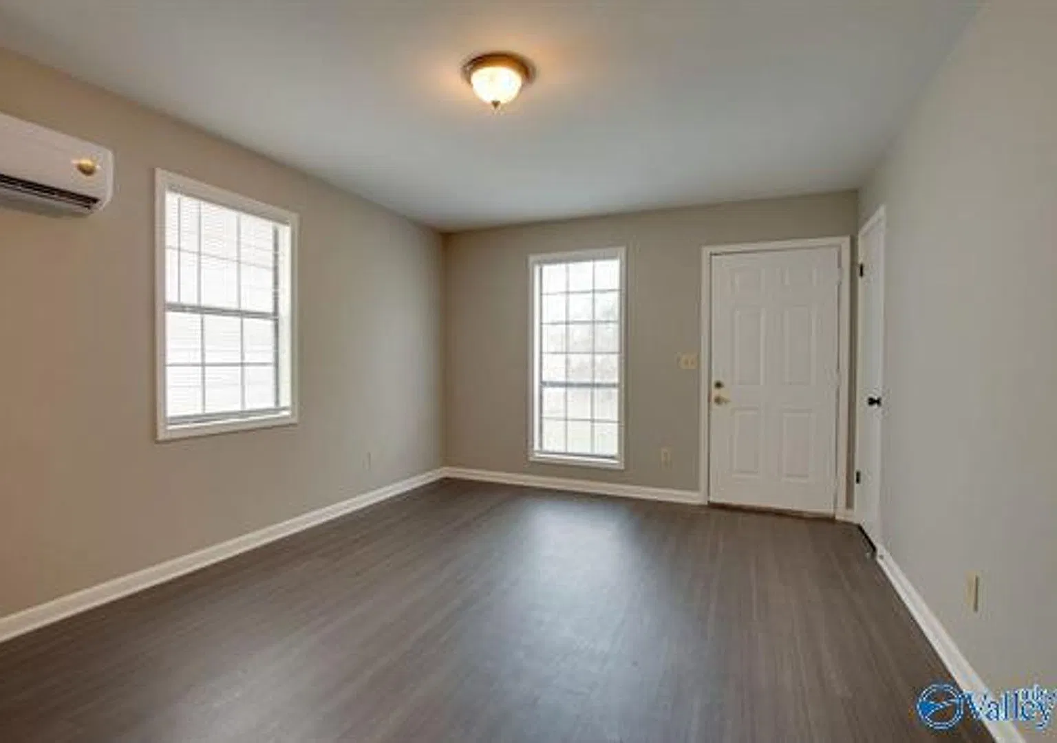 204 Berine Ave — Photo 3