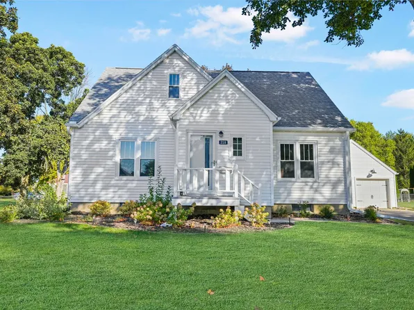 218 Highland Ave, Readlyn, IA 50668