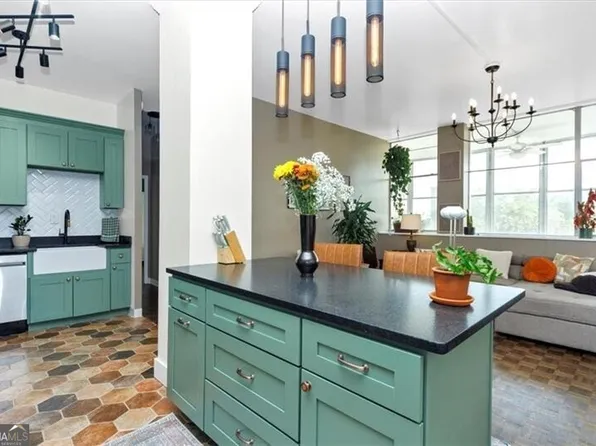 3060 Pharr Court North NW APT 423, Atlanta, GA 30305