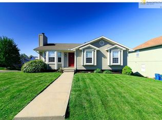 1859 Mallard Dr, Liberty, MO 64068