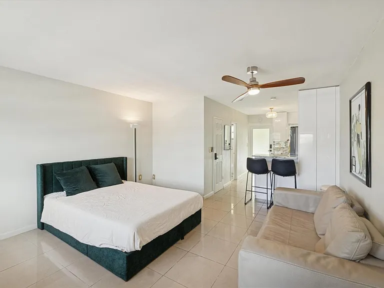 851 Meridian Ave #33 — Photo 6