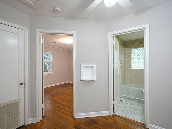 5th image of 410 Newsom St